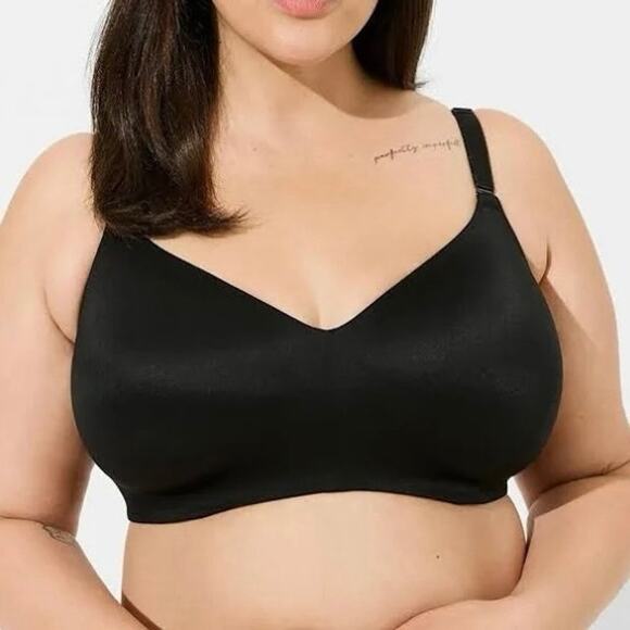 Torrid‎ Everyday Wire Free Lightly Lined Molded Bra Rich Black Size 52D NEW - Picture 1 of 13
